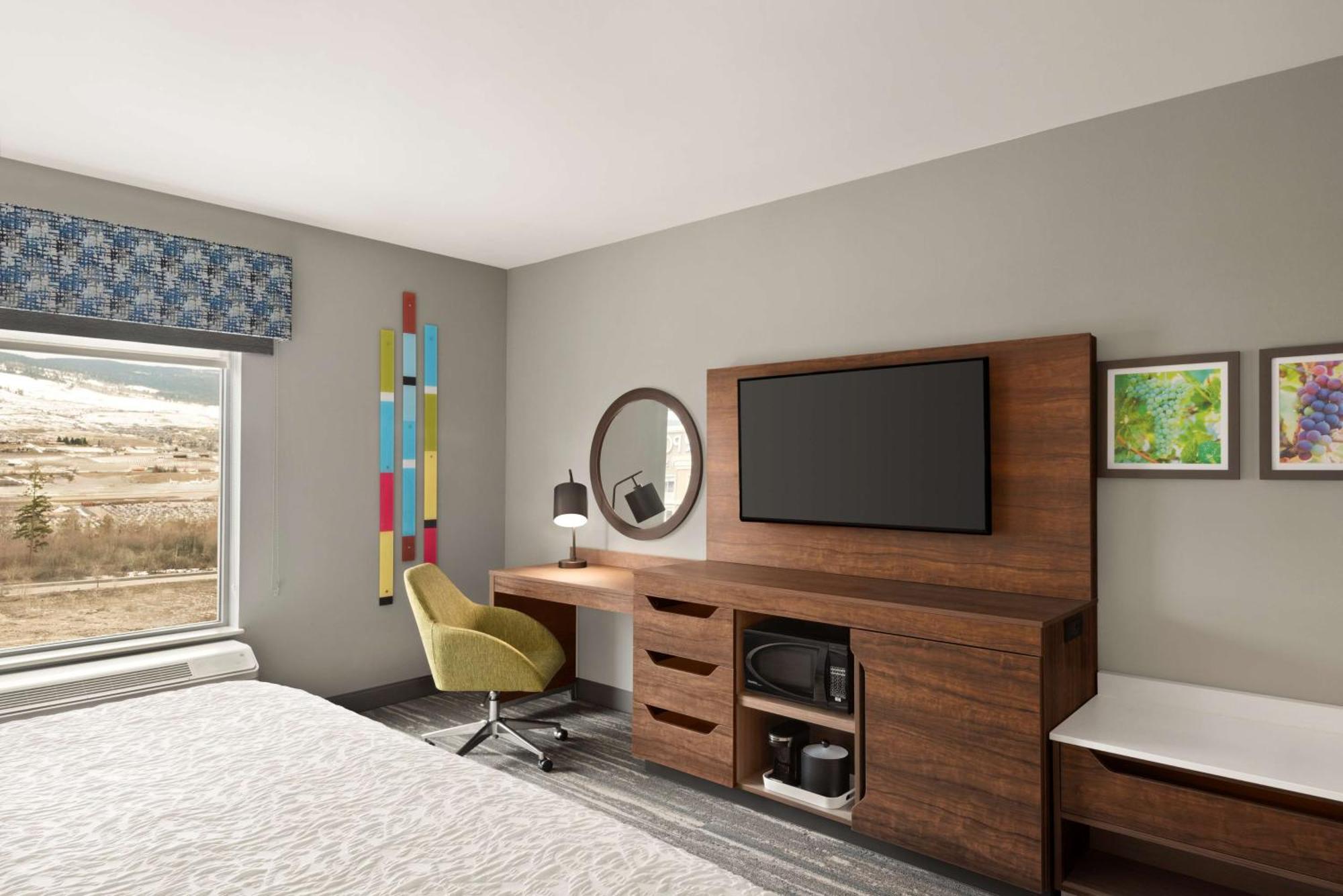 Hampton Inn & Suites Kelowna, British Columbia, Canada Exterior foto